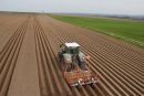 Autopilot kombajn, traktor - tvorba hrůbků - automatizace v zemědělství