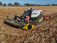 Detailní záběr na polního robota AgXeed AgBot T2 7 SERIES